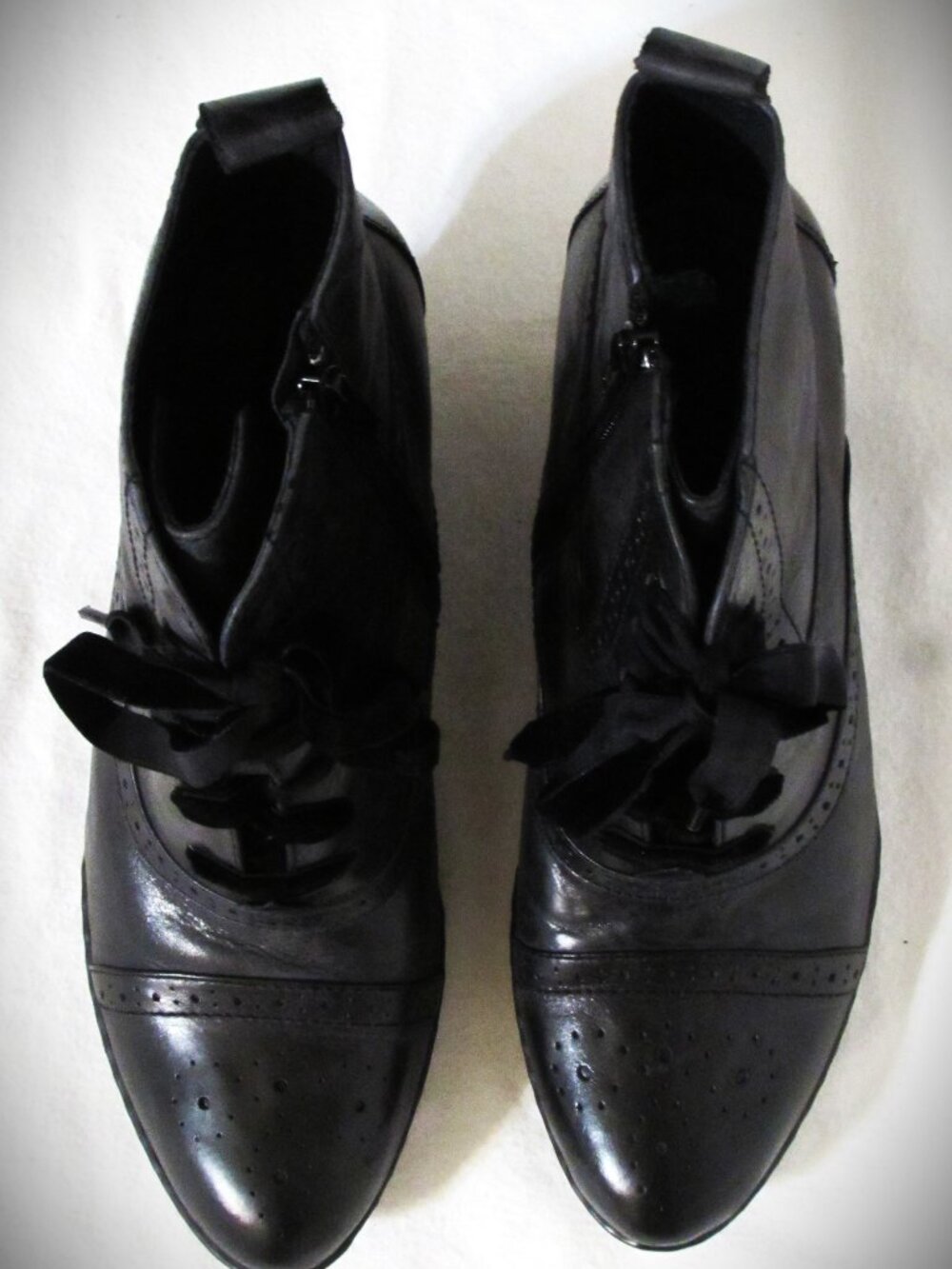 Womens Ladies Born Black Leather Lace Up "Peasant" Heels Boots 8.5 M Orig $190 - Picture 8 of 10
